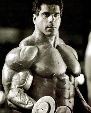 Lou Ferrigno in training